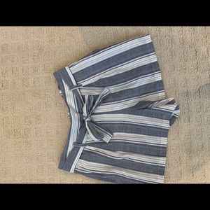 striped shorts with bow
